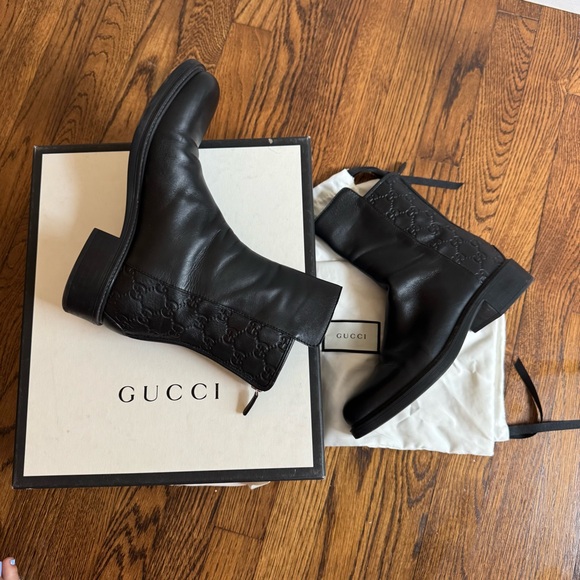 Gucci Black Leather combat Boots with logo - Picture 2 of 13